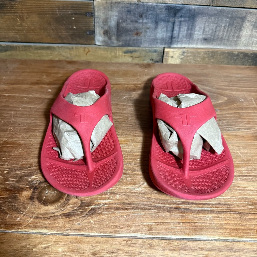 TELIC Energy Flip Flop Comfort Sandal Lightweight Waterproof Red Med W/9 M/8 USA - Picture 5 of 10